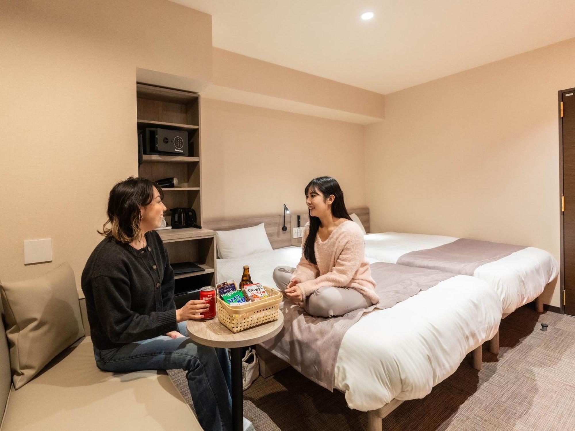 Hotel Sanrriott Shinsaibashi Osaka Buitenkant foto