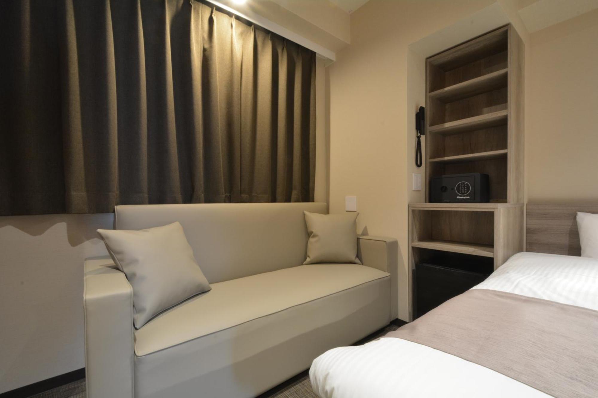 Hotel Sanrriott Shinsaibashi Osaka Buitenkant foto